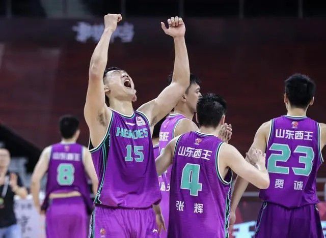 我对球员们说‘在足球界这种事会经常发生，我知道你们想赢，知道你们尝试了，你们已经向我和每个人证明了很多次’瓜帅继续说道：现在的结果并不像以往那么好，我得思考下。